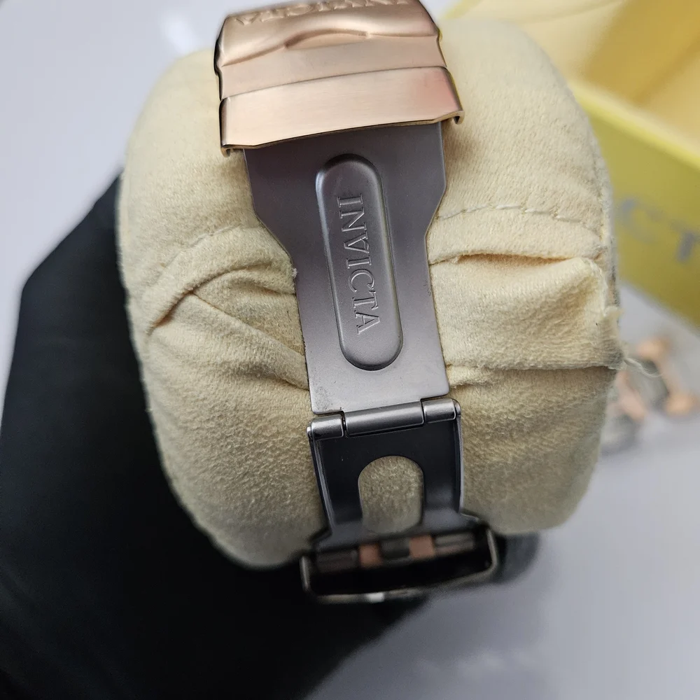 Men Excellent Condition Invicta Excursion Model 32378  Watch Quartz ROSE GOLD - Picture 7 of 15
